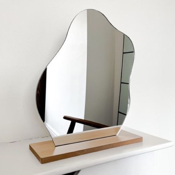 NEW! Irregular/curvy vanity makeup mirror - Picture 6 of 10
